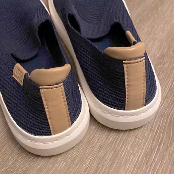 EUC [UGG] Alameda Sammy Navy Ribbed w/ Leather Slip-On Flats Women's Shoe Size 5 - Picture 6 of 12